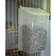 Mangeoire économique porte façade 250gr - 2G-R à 3,95 € - 2G-R - ART-115A - Mangeoires