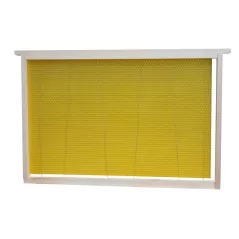 Cadre de corps Dadant-blatt 43,5 x 30 cm avec cire d'abeille - Bijenhof - 4,95 € - Bijenhof - 1985000001051 - Ornibird SRL