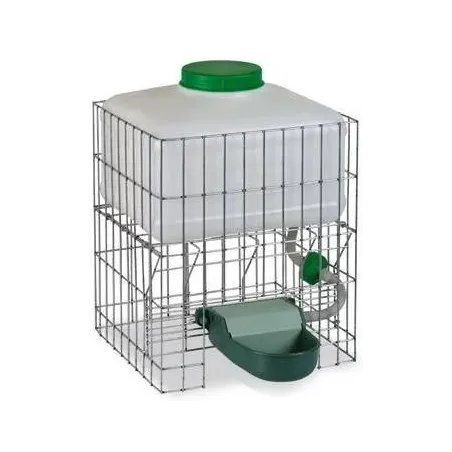Abreuvoir ABS avec réservoir 10L - Benelux à 59,95 € - Kinlys - 24655 - Mangeoires & abreuvoirs